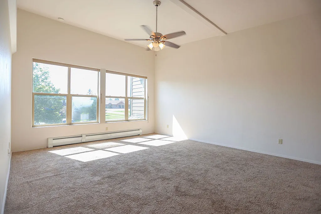 235 Talisman Drive - 9 — Photo 4