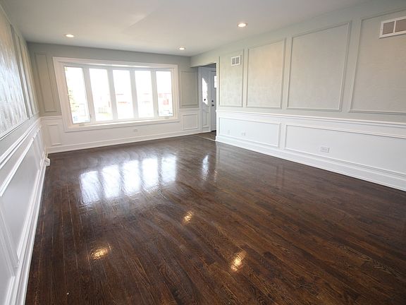 3rd image of 292 Hoxie Ave