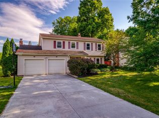 7348 Selworthy Ln, Solon, OH 44139