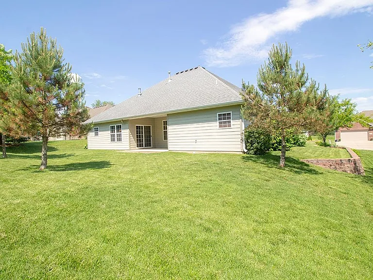 5305 Chamois Dr — Photo 38