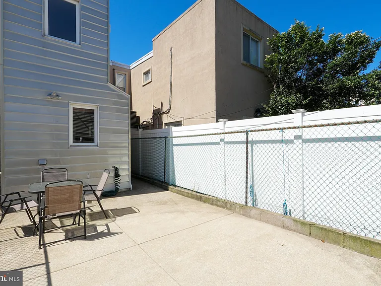 217 Moore St — Photo 19