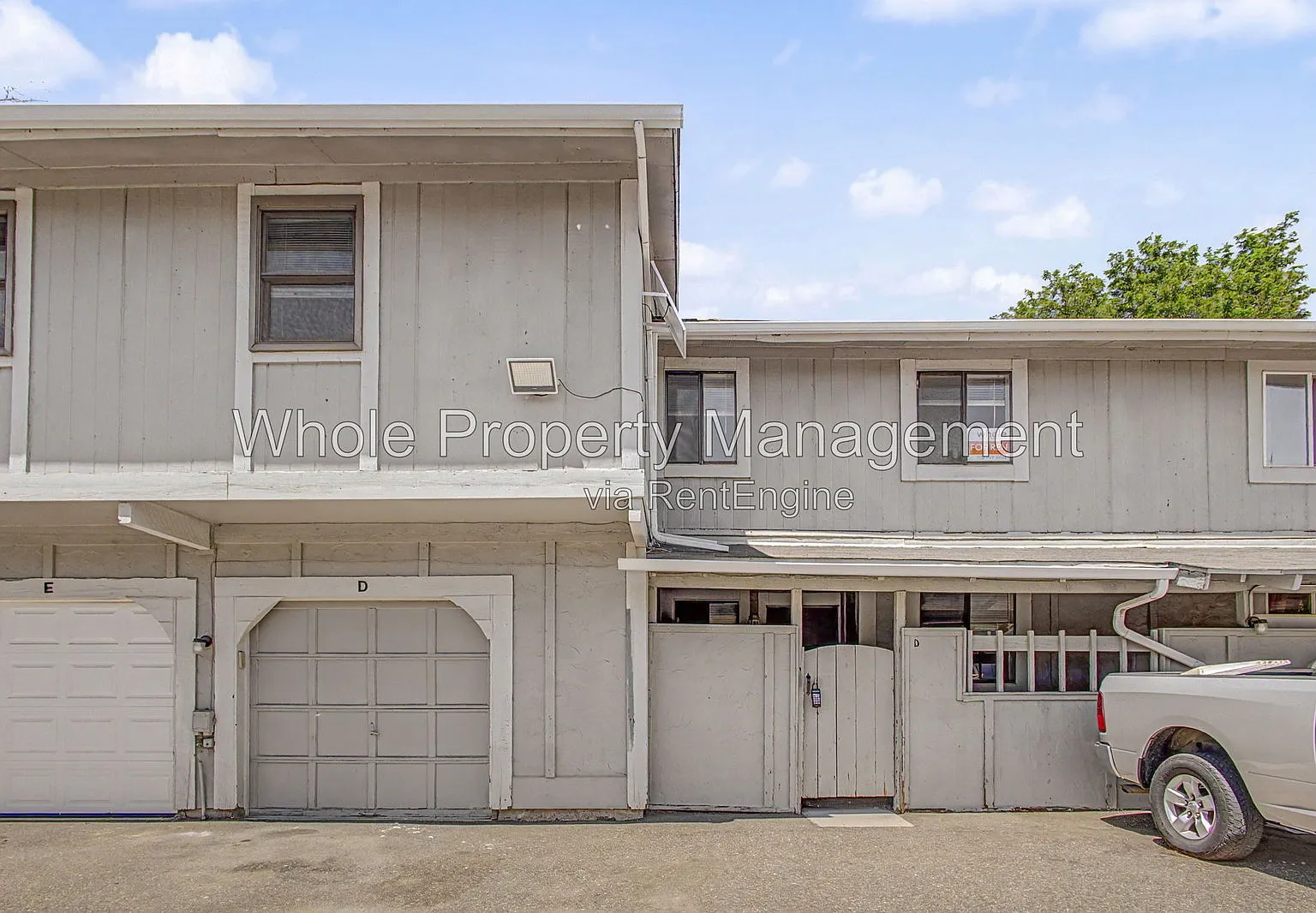 3 bed, 2.5 bath, 1334 sqft, $2,400 — Photo 2