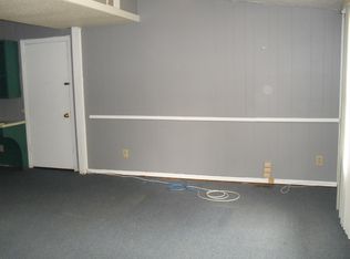 102 Highland Rd, Lansing, KS 66043