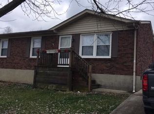 1215 Heatherbourne Dr, La Grange, KY 40031