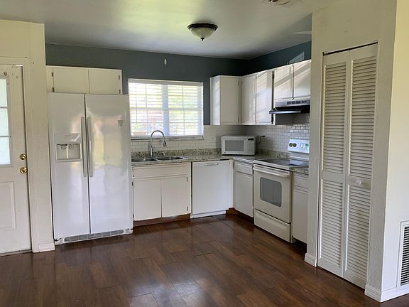2nd image of 1531 SE Collette Cir