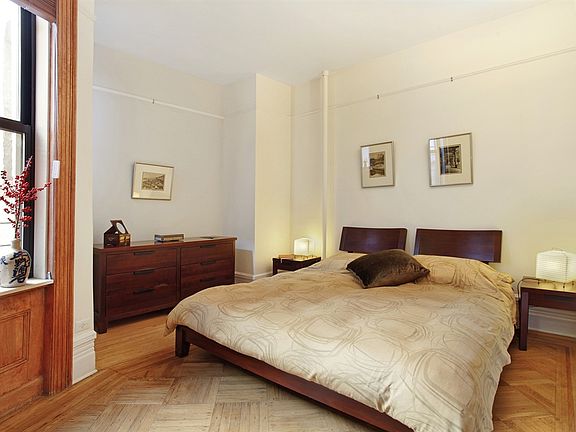 5th image of 133 Prospect Park W #52