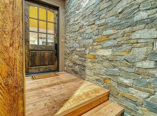 100 Inverness Ct, Columbia Falls, MT 59912