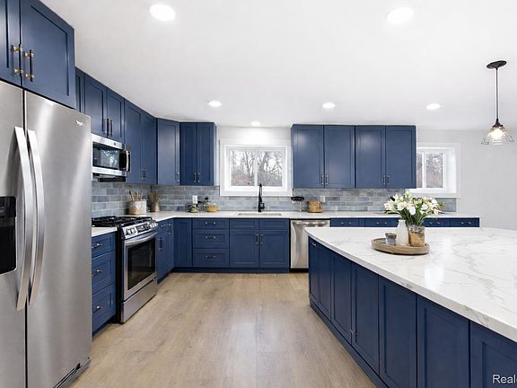 4th image of 23157 Karr Rd