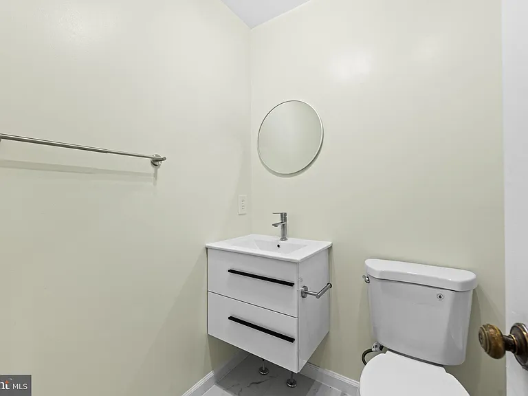 2615 Chivalry Ct — Photo 39