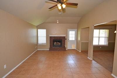 3rd image of 713 SW 154th Pl