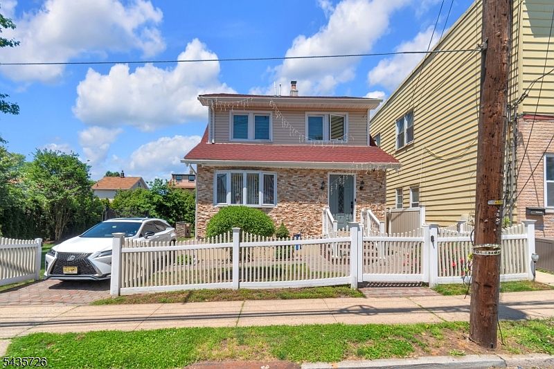 1st image of 56 Ridgefield Ave
