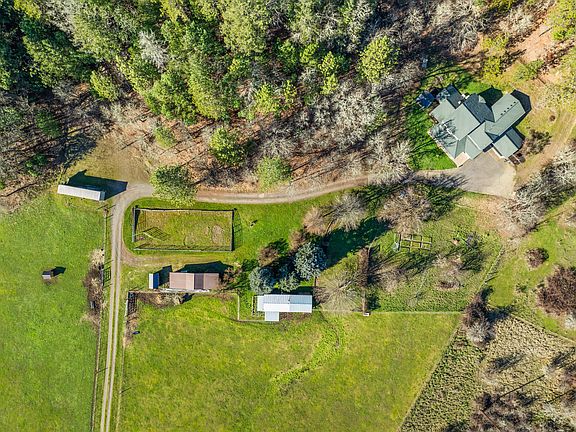 4th image of 18781 E Evans Creek Rd