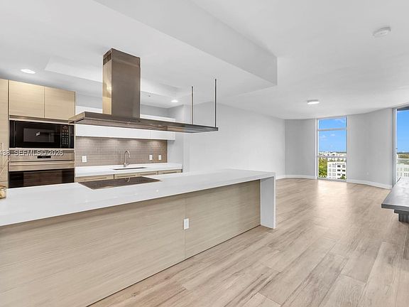 5th image of 17301 Biscayne Blvd APT 1106