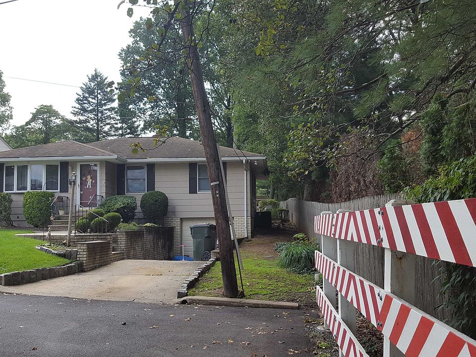 2nd image of 2 Berkley Ave