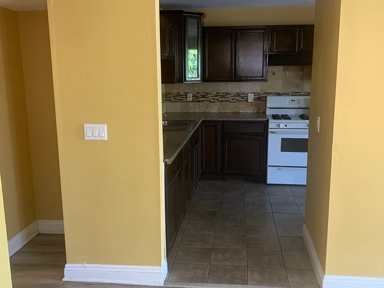 9011 Orchard Ave #5 — Photo 3