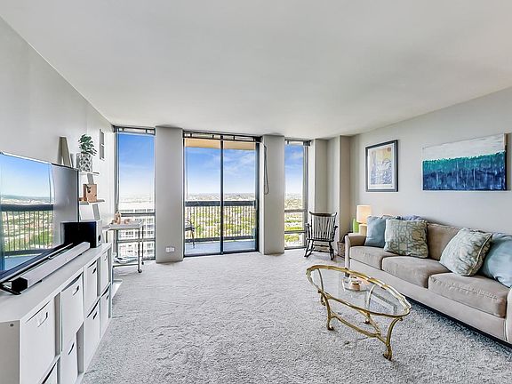 2nd image of 1660 N La Salle St #3608
