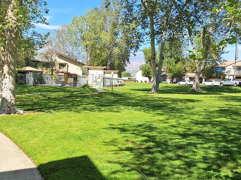 1229 N Edwards St #39 — Photo 2