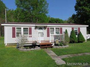 5599 Valley Rd, Oriskany, NY 13424