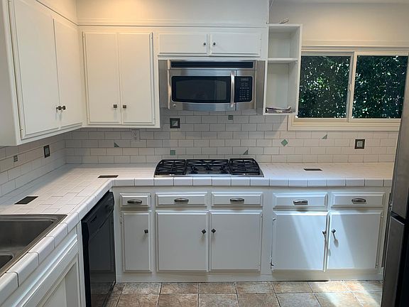 Dishwasher, Cook Top and Microwave