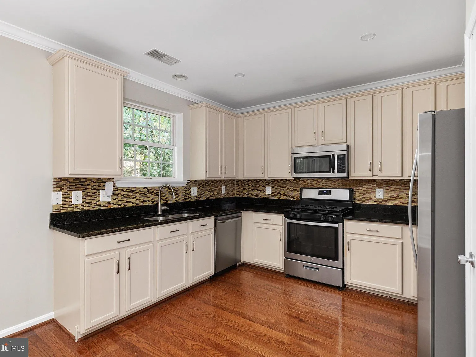 Grove At Huntley Meadows — Photo 4