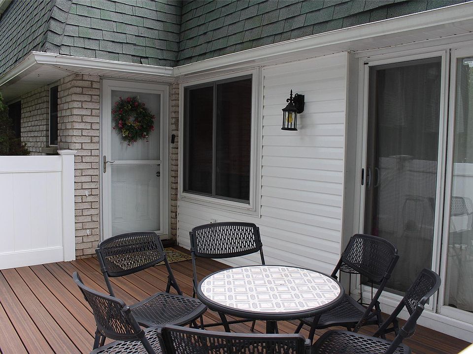 1st image of 493 Daryl Drive #493