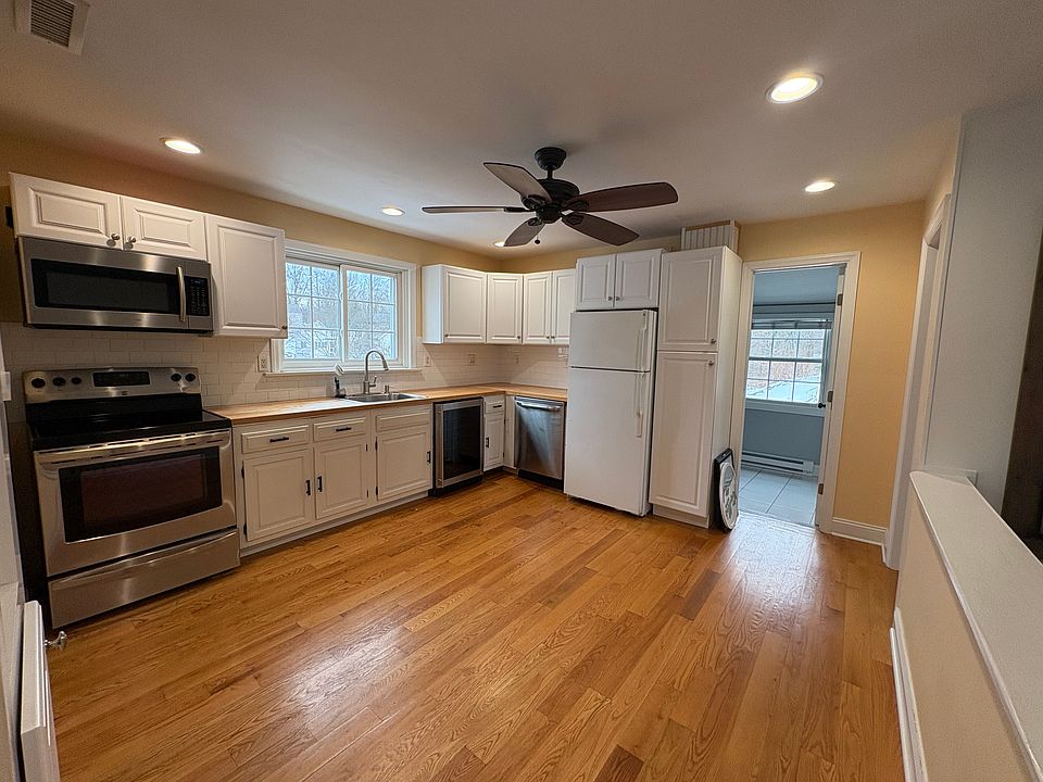 1st image of 15 Birch St #15