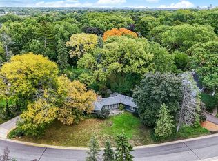 401 Turnpike Rd, Golden Valley, MN 55416