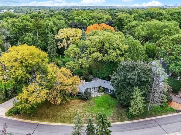 401 Turnpike Rd, Golden Valley, MN 55416