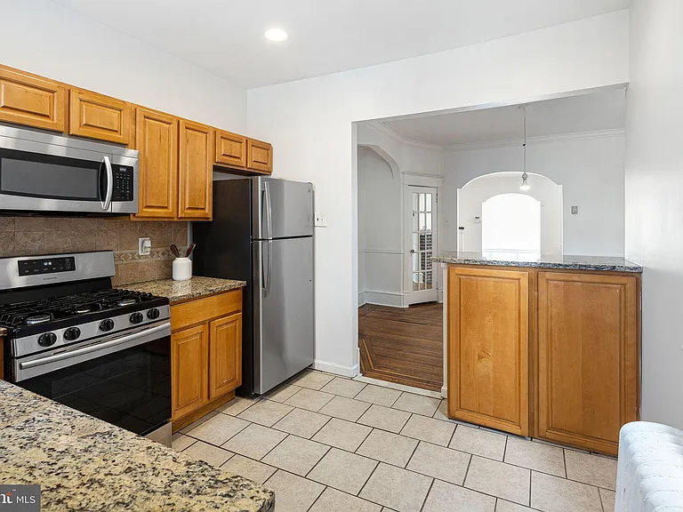 5361 Morse St — Photo 14