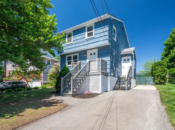 36 Lancaster Rd, Dedham, MA 02026