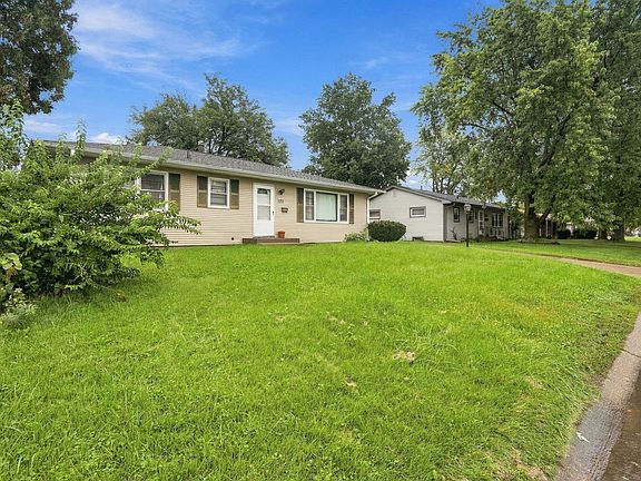 4th image of 579 31st Ave