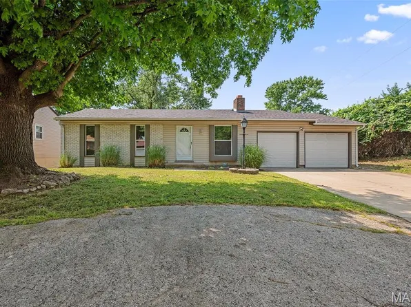 3057 Orton St, Saint Charles, MO 63301