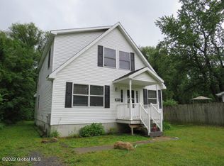 3 Elm St, Pattersonville, NY 12137