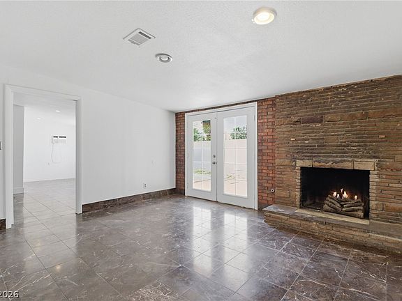 4th image of 2843 Flower Ave