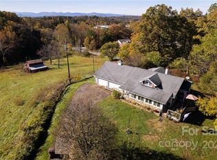 210 Aiken Rd, Asheville, NC 28804