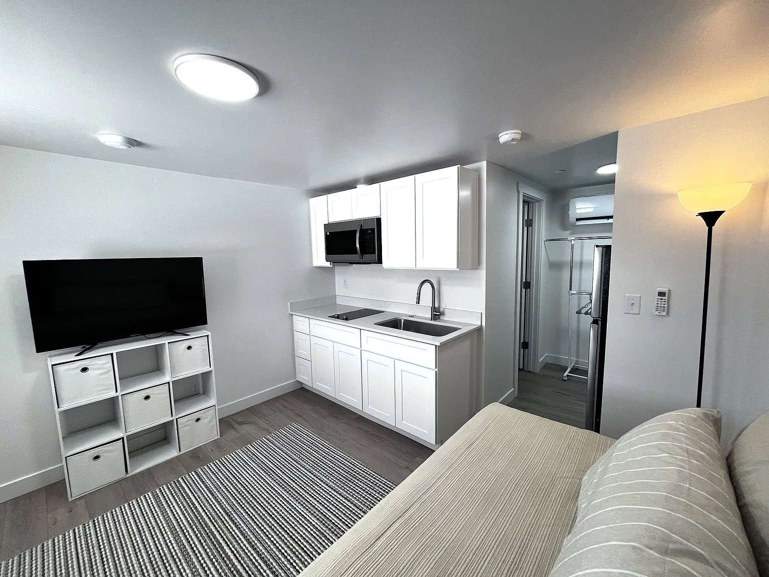 Western Hills Apartments — Photo 3