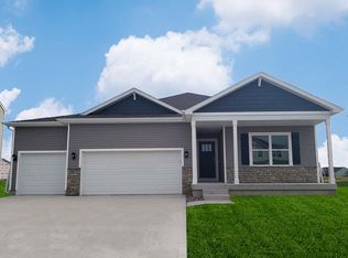2215 NW 31st St, Ankeny, IA 50023