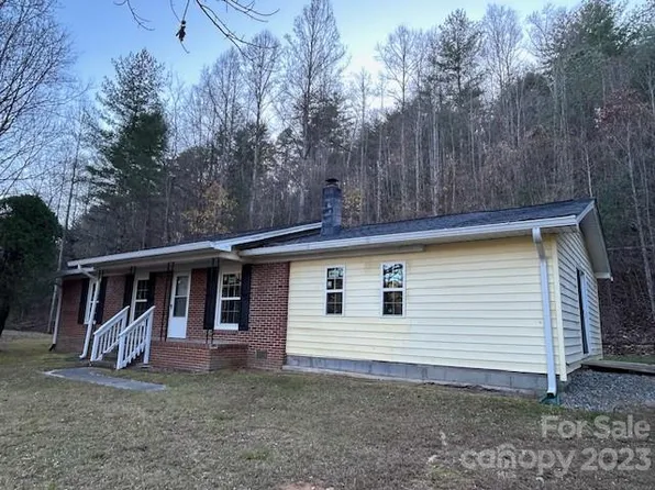 288 Henderson Dr, Hot Springs, NC 28743