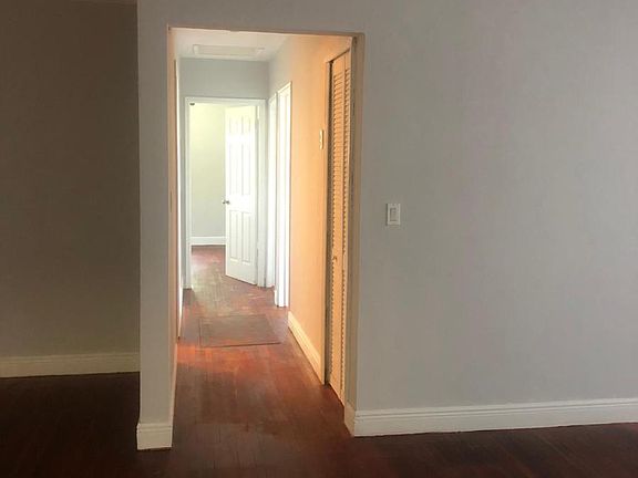 5th image of 1735 NE 147th St