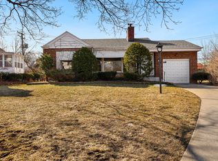 4741 W Farwell Ave, Lincolnwood, IL
