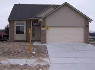 70237 Crystal Dr, Richmond, MI 48062