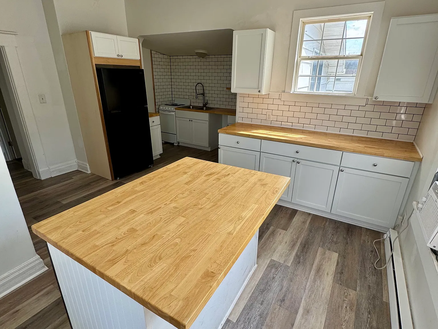 3 bed, 1300 sqft, $995 — Photo 4