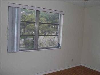 5th image of 7710 NW 50th St APT 305