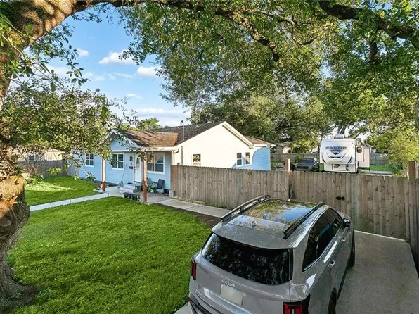 2111 10th St, Metairie, LA 70062