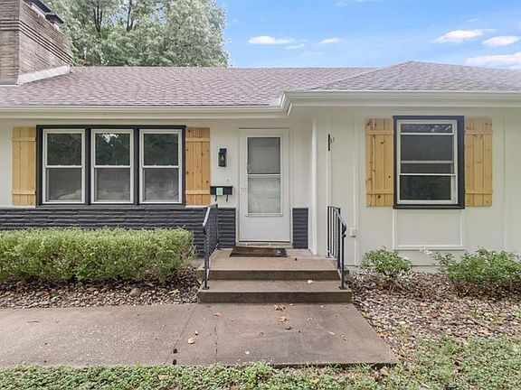 3rd image of 8204 Hardy Ave