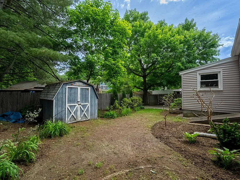11 Chestnut St — Photo 11