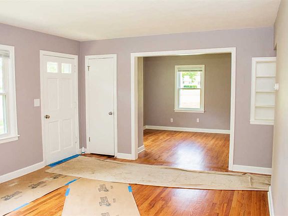 2nd image of 1506 E Gate Pkwy