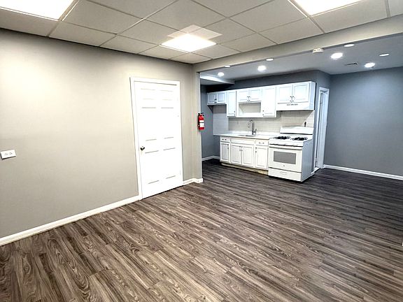 4th image of 104 Liberty St #1