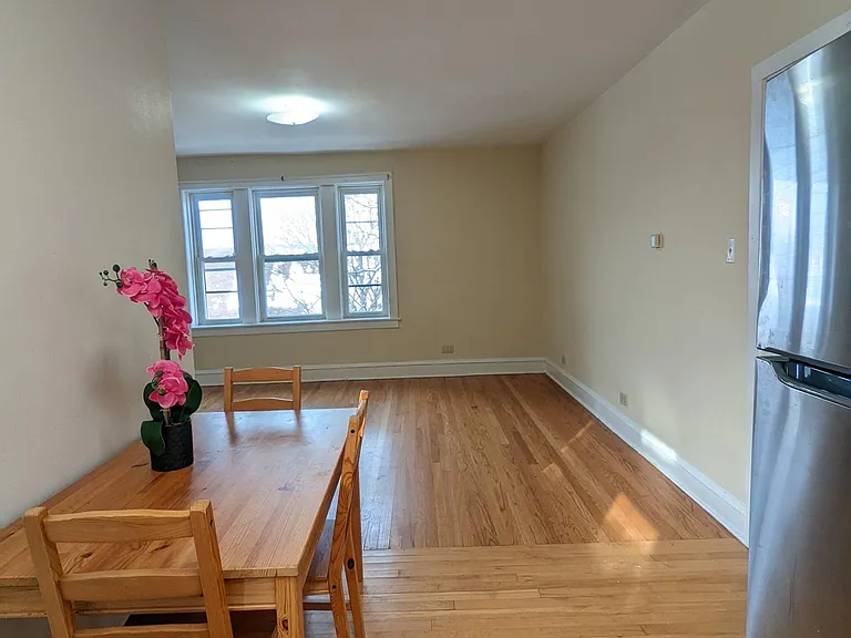 3637 W Cullom Ave #3 — Photo 6