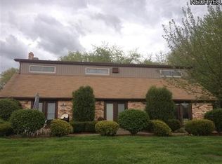 2037 Wolosyn Cir #A1, Youngstown, OH 44514